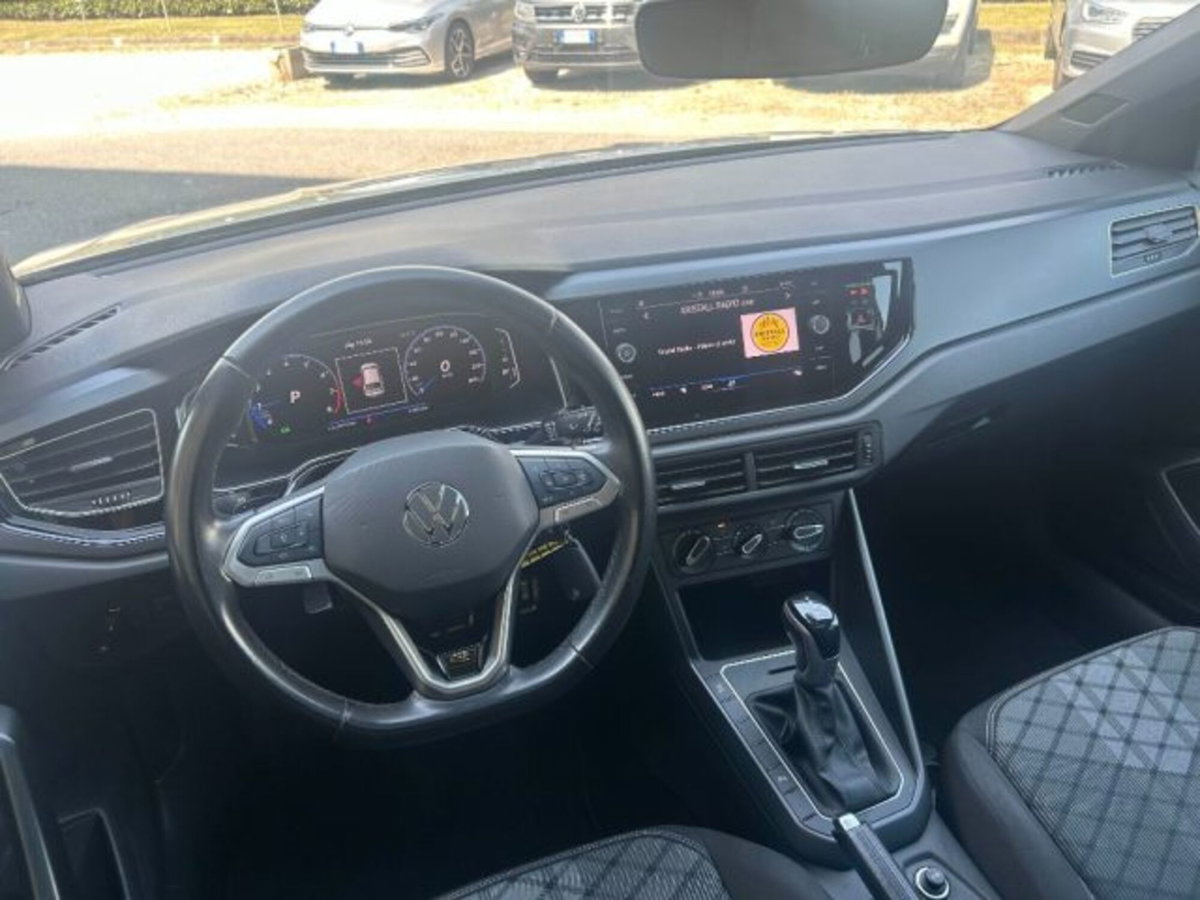 Volkswagen Taigo 1.0 TSI 110 CV DSG R-Line (10)