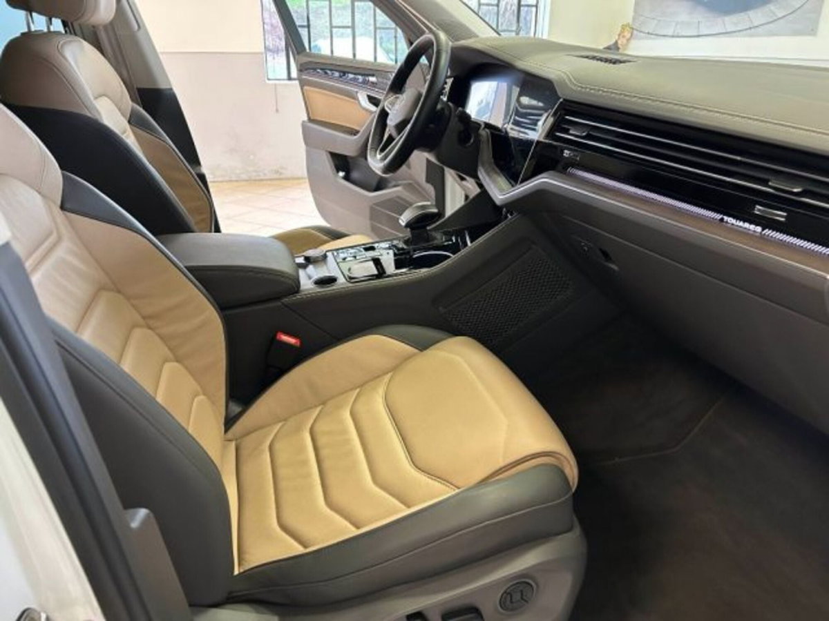 Volkswagen Touareg 3.0 V6 TDI SCR Elegance (11)