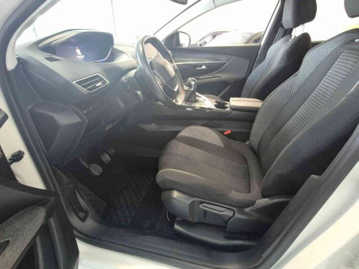 Peugeot 5008 BlueHDi 130 S&S Active Pack (14)