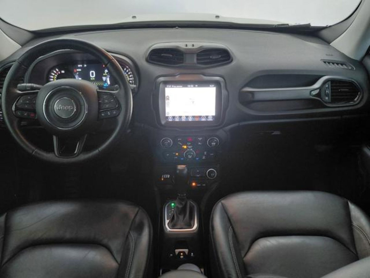 Jeep Renegade 1.3 T4 190CV PHEV 4xe AT6 Limited (15)