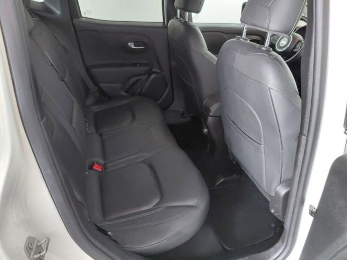 Jeep Renegade 1.3 T4 190CV PHEV 4xe AT6 Limited (18)