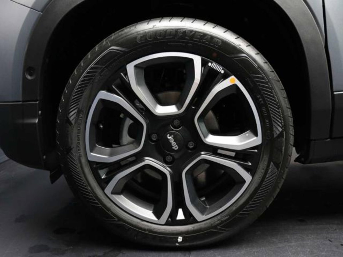 Jeep Avenger 1.2 turbo Summit fwd 100cv (11)