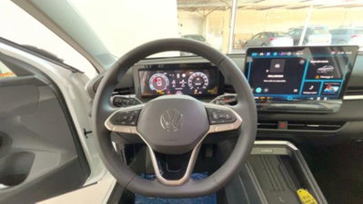 Volkswagen T-Roc 1.5 etsi Life 115cv dsg (6)