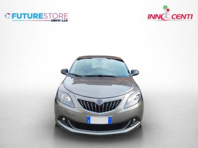 Lancia Ypsilon 1.0 FireFly 5 porte S&S Hybrid Gold Plus (2)