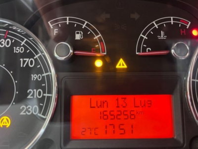 Fiat Punto 1.3 MJT II 75 CV 5 porte Easy (14)