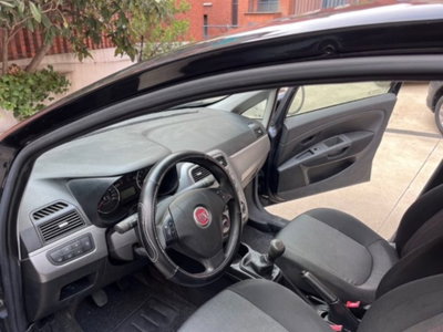 Fiat Punto 1.3 MJT II 75 CV 5 porte Easy (9)