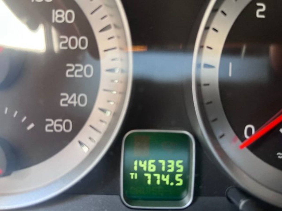 Volvo C70 D3 Geartronic Summum (4)