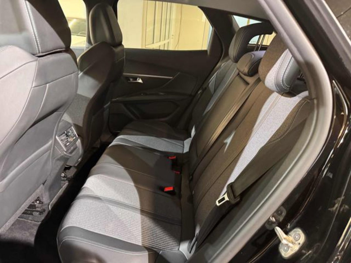 Peugeot 3008 BlueHDi 130 S&S EAT8 Allure Pack (13)