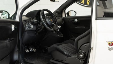 Abarth 595 Cabrio 595 C 1.4 Turbo T-Jet 180 CV Competizione (11)