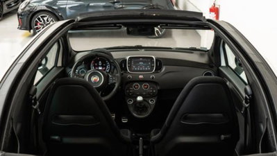 Abarth 595 Cabrio 595 C 1.4 Turbo T-Jet 180 CV Competizione (14)