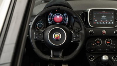 Abarth 595 Cabrio 595 C 1.4 Turbo T-Jet 180 CV Competizione (16)