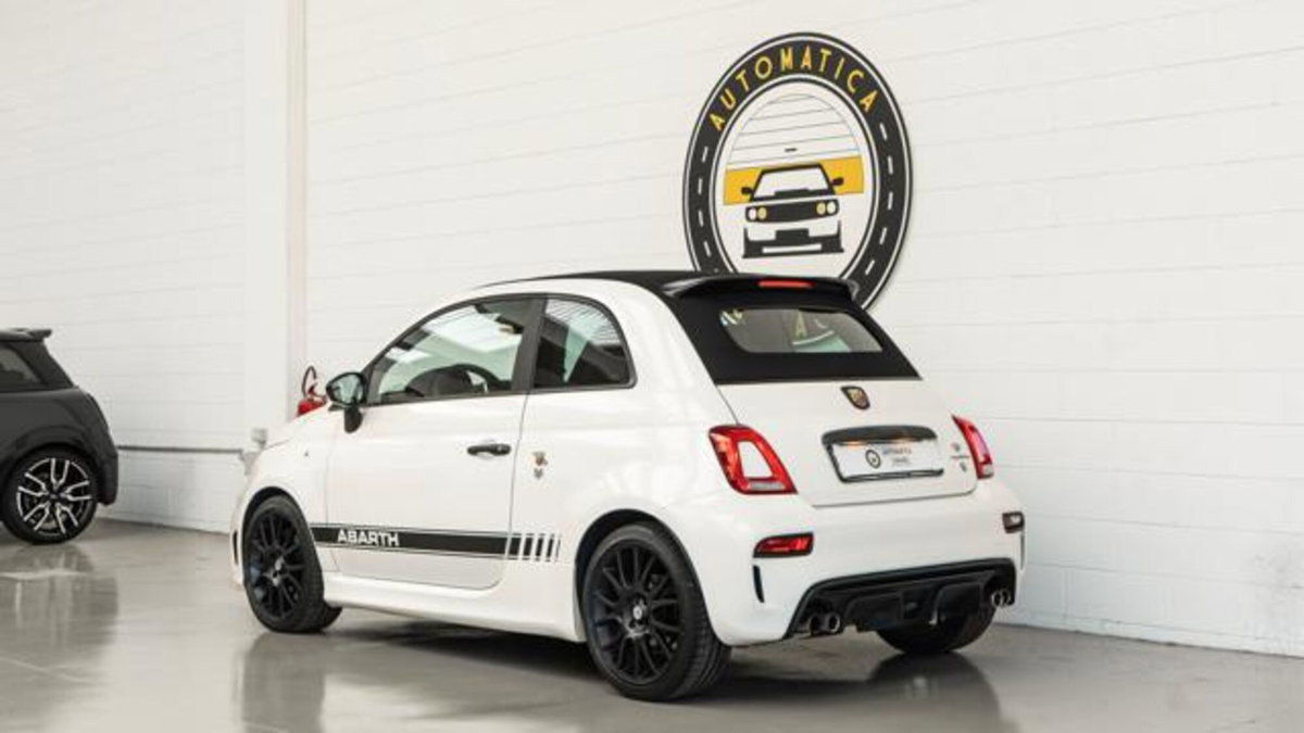 Abarth 595 Cabrio 595 C 1.4 Turbo T-Jet 180 CV Competizione (3)