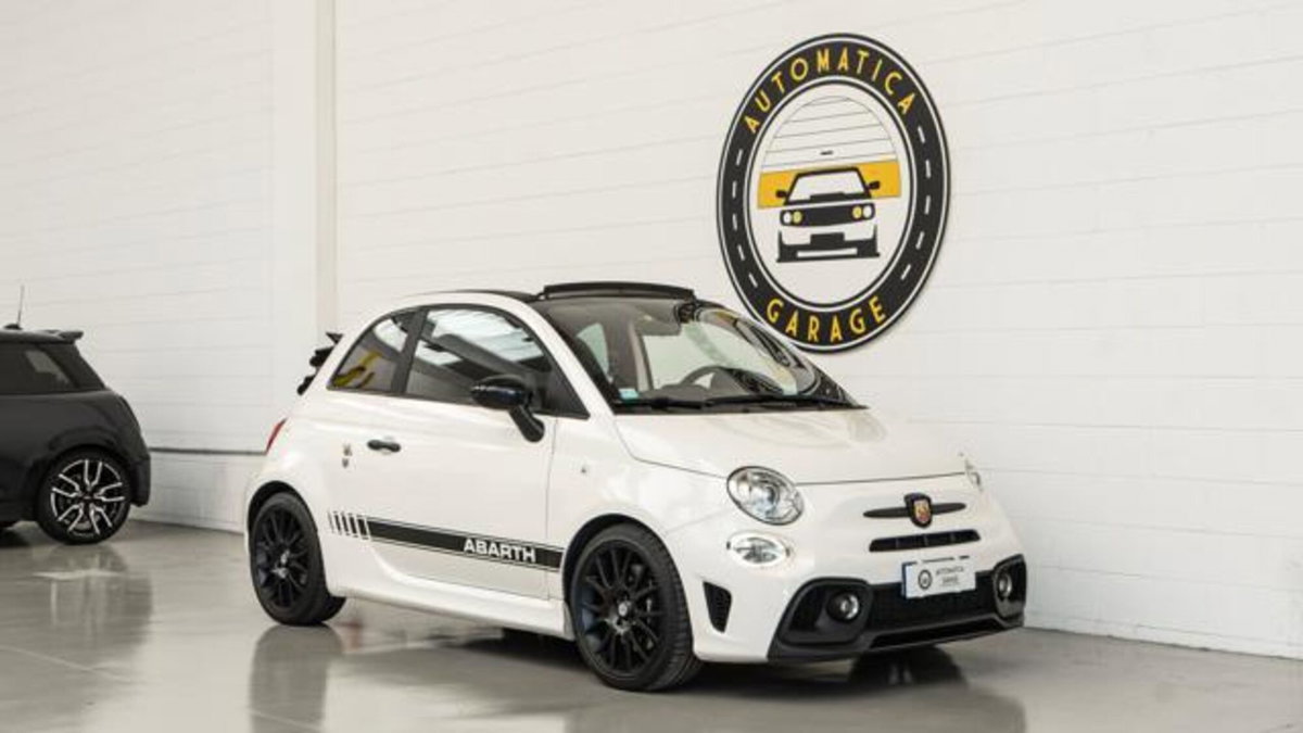 Abarth 595 Cabrio 595 C 1.4 Turbo T-Jet 180 CV Competizione (8)