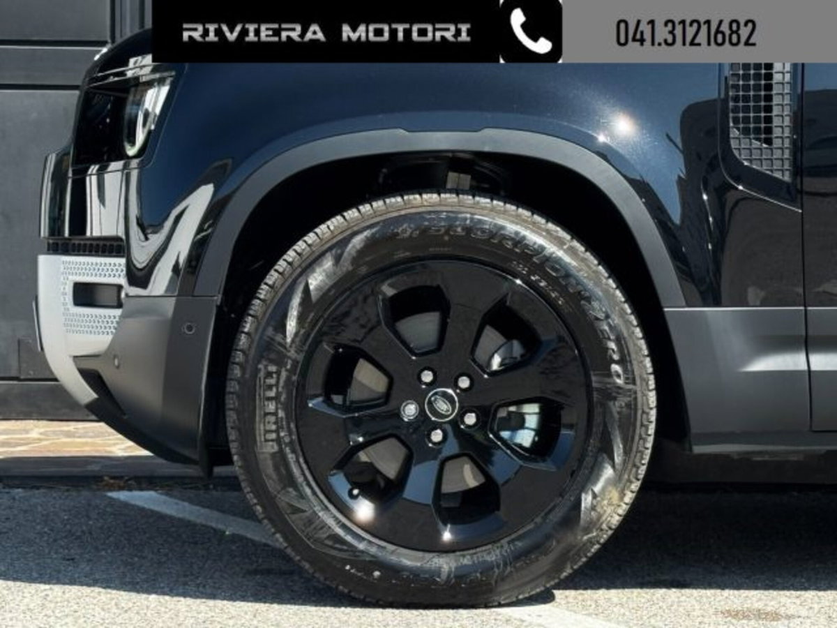 Land Rover Defender 110 3.0D I6 200 CV AWD Auto S (15)