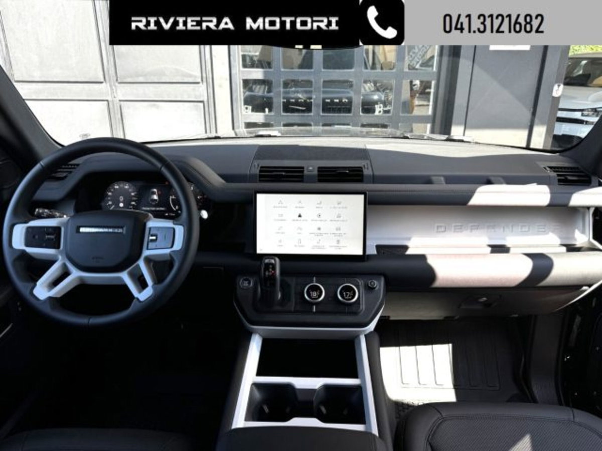 Land Rover Defender 110 3.0D I6 200 CV AWD Auto S (7)