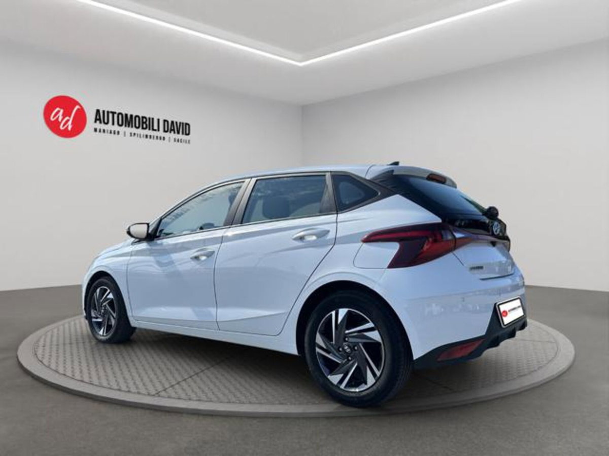 Hyundai i20 1.2 mpi Connectline mt (3)