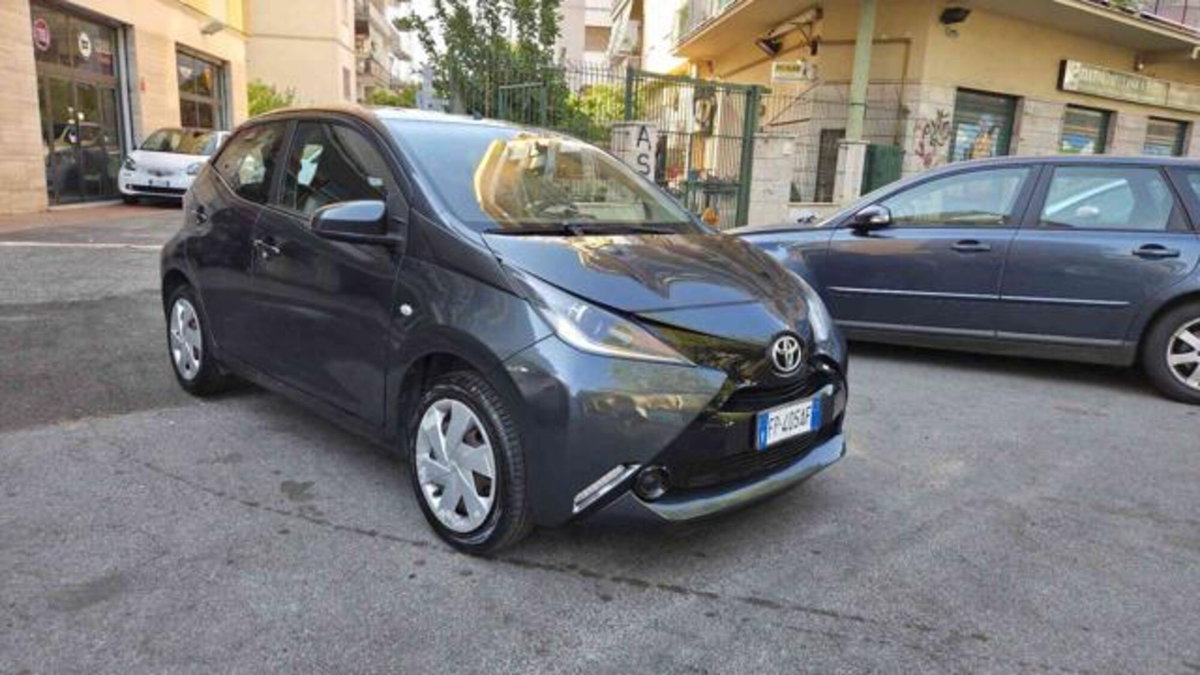 Toyota Aygo 1.0 VVT-i 69 CV 5 porte x-clusiv