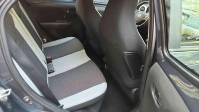 Toyota Aygo 1.0 VVT-i 69 CV 5 porte x-clusiv (11)