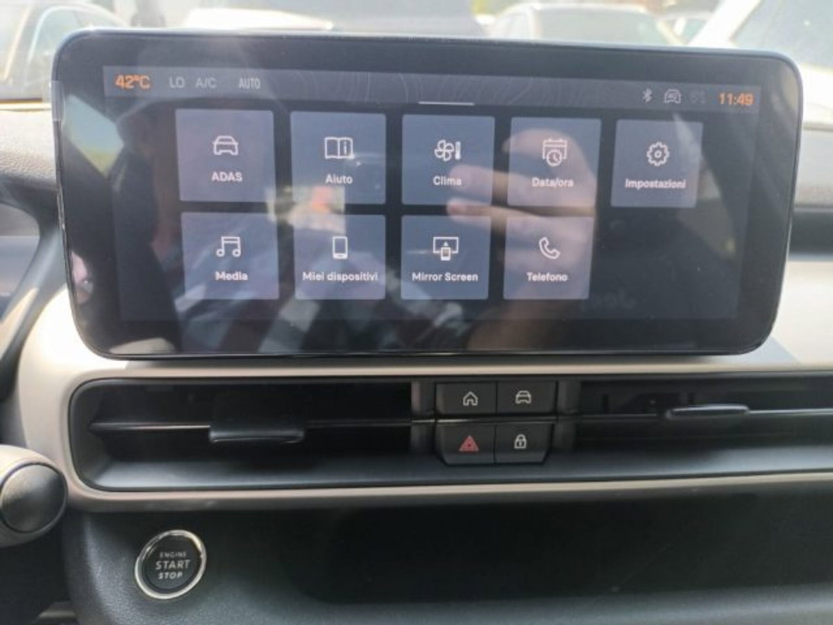 Jeep Avenger 1.2 turbo e-hybrid mhev Upland 4xe 145cv edct6 (10)
