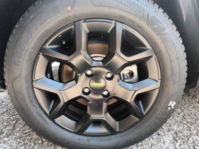 Jeep Avenger 1.2 turbo e-hybrid mhev Upland 4xe 145cv edct6 (14)