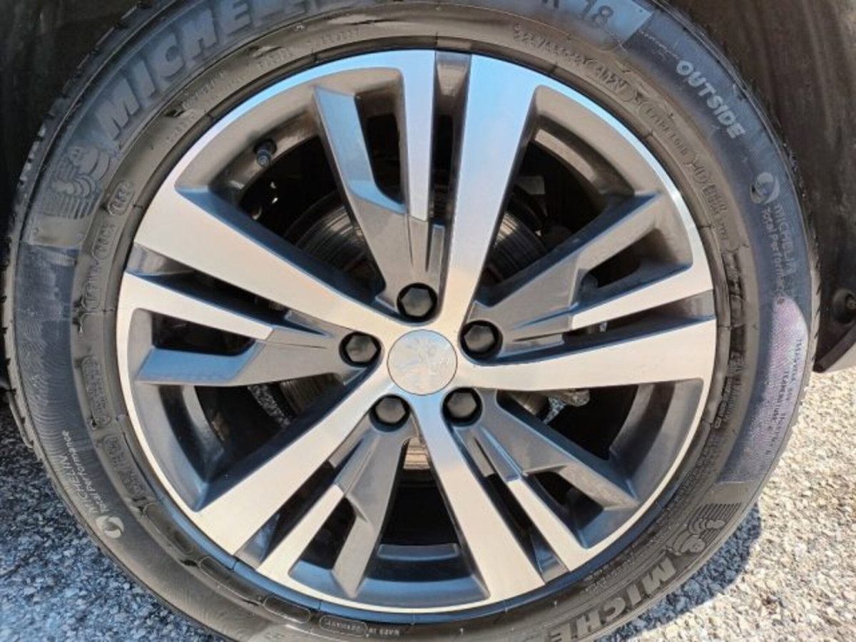 Peugeot 5008 1.5 bluehdi Allure Pack s&s 130cv eat8 (18)