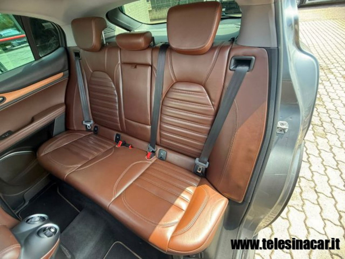 Alfa Romeo Stelvio Stelvio 2.2 Turbodiesel 210 CV AT8 Q4 Executive (18)