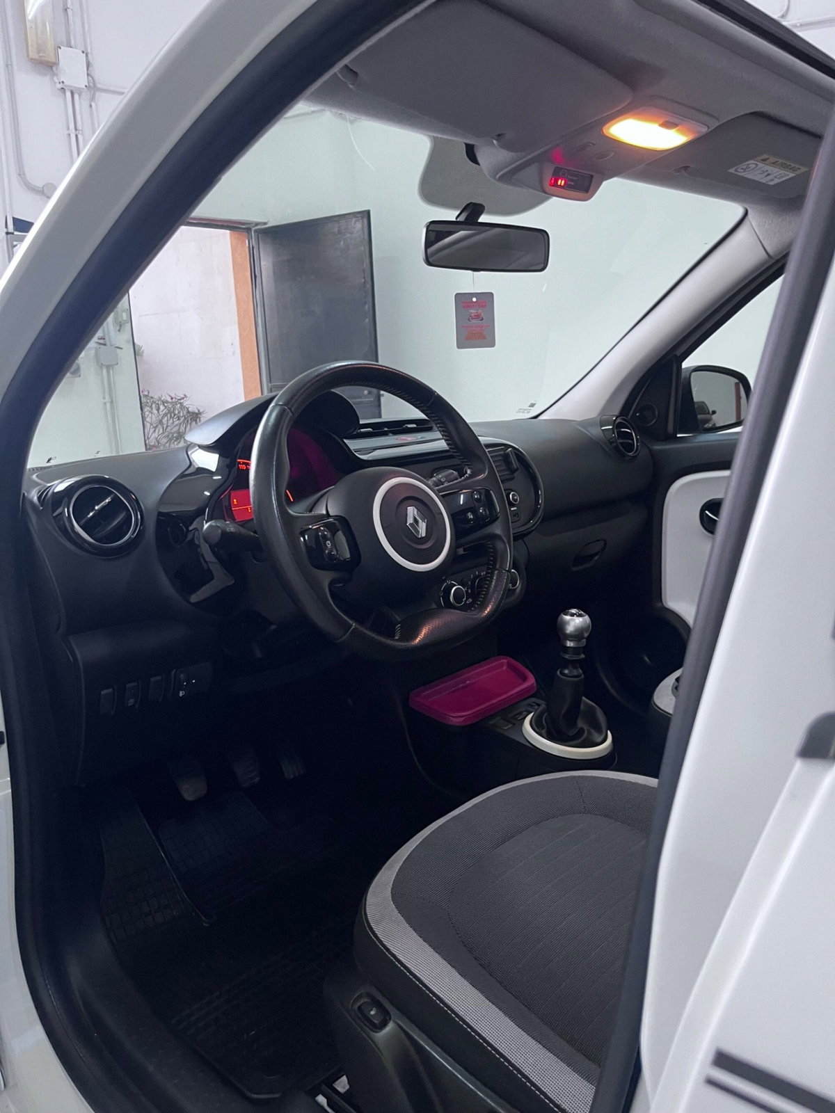 Renault Twingo TCe 90 CV Stop&Start Energy Lovely2 (7)