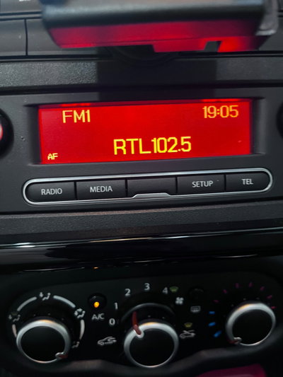 Renault Twingo TCe 90 CV Stop&Start Energy Lovely2 (8)
