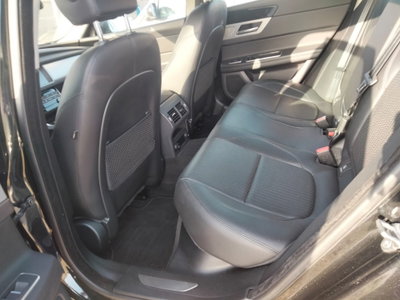 Jaguar XF 2.0 D 180 CV Pure (5)