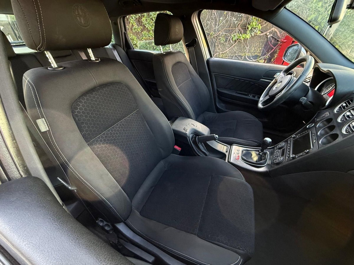 Alfa Romeo 159 SportWagon 2.0 JTDm Sportwagon Eco Distinctive (12)