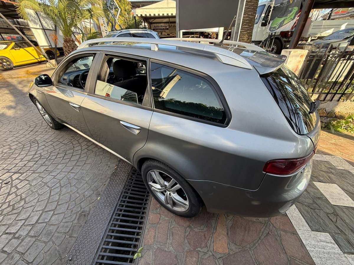 Alfa Romeo 159 SportWagon 2.0 JTDm Sportwagon Eco Distinctive (5)