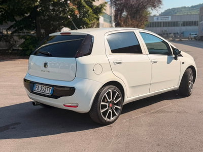 Fiat Punto 1.3 MJT II 75 CV 5 porte Lounge (3)