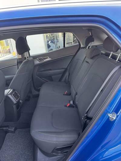 Kia Sportage 1.6 CRDi MHEV Business (10)