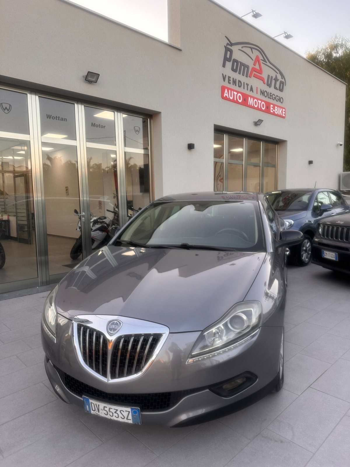 Lancia Delta 1.6 MJT DPF Selectronic Oro (2)