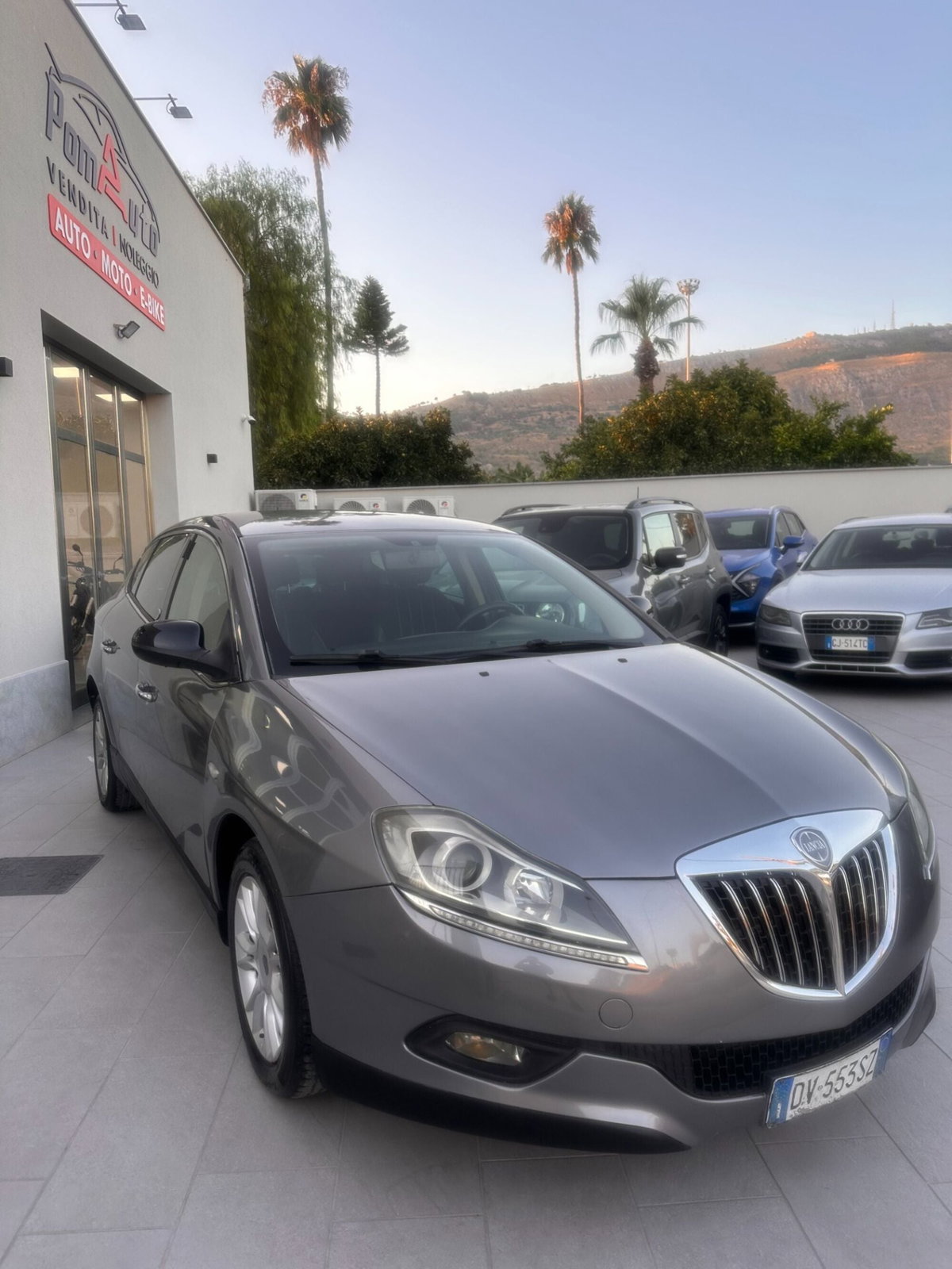 Lancia Delta 1.6 MJT DPF Selectronic Oro (3)