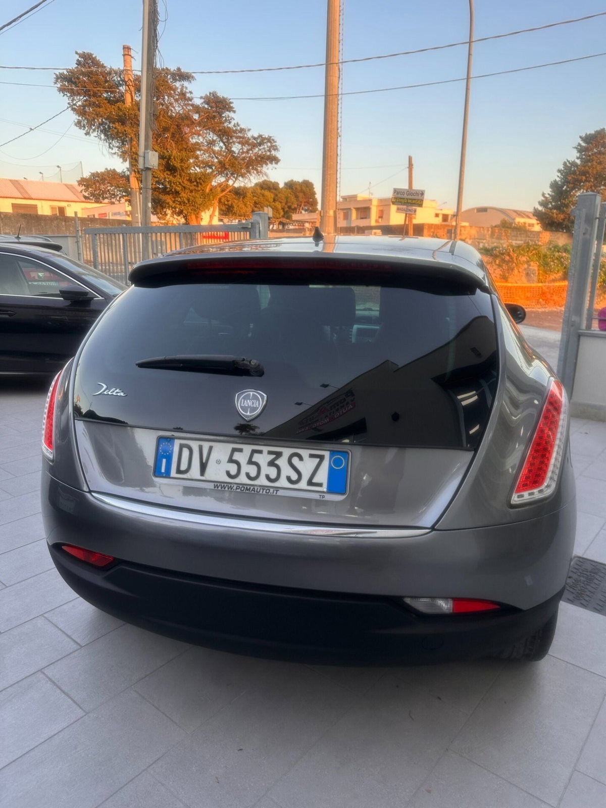 Lancia Delta 1.6 MJT DPF Selectronic Oro (4)