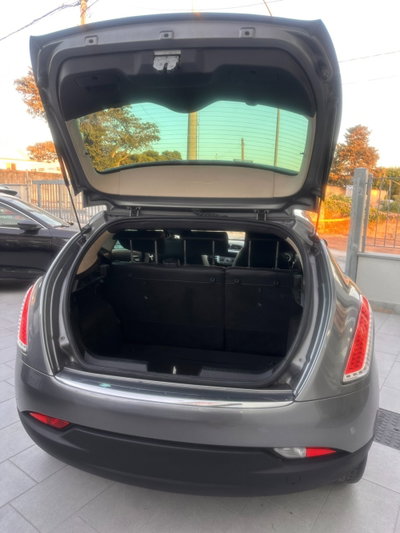 Lancia Delta 1.6 MJT DPF Selectronic Oro (5)