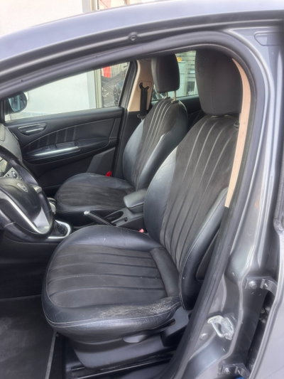 Lancia Delta 1.6 MJT DPF Selectronic Oro (6)