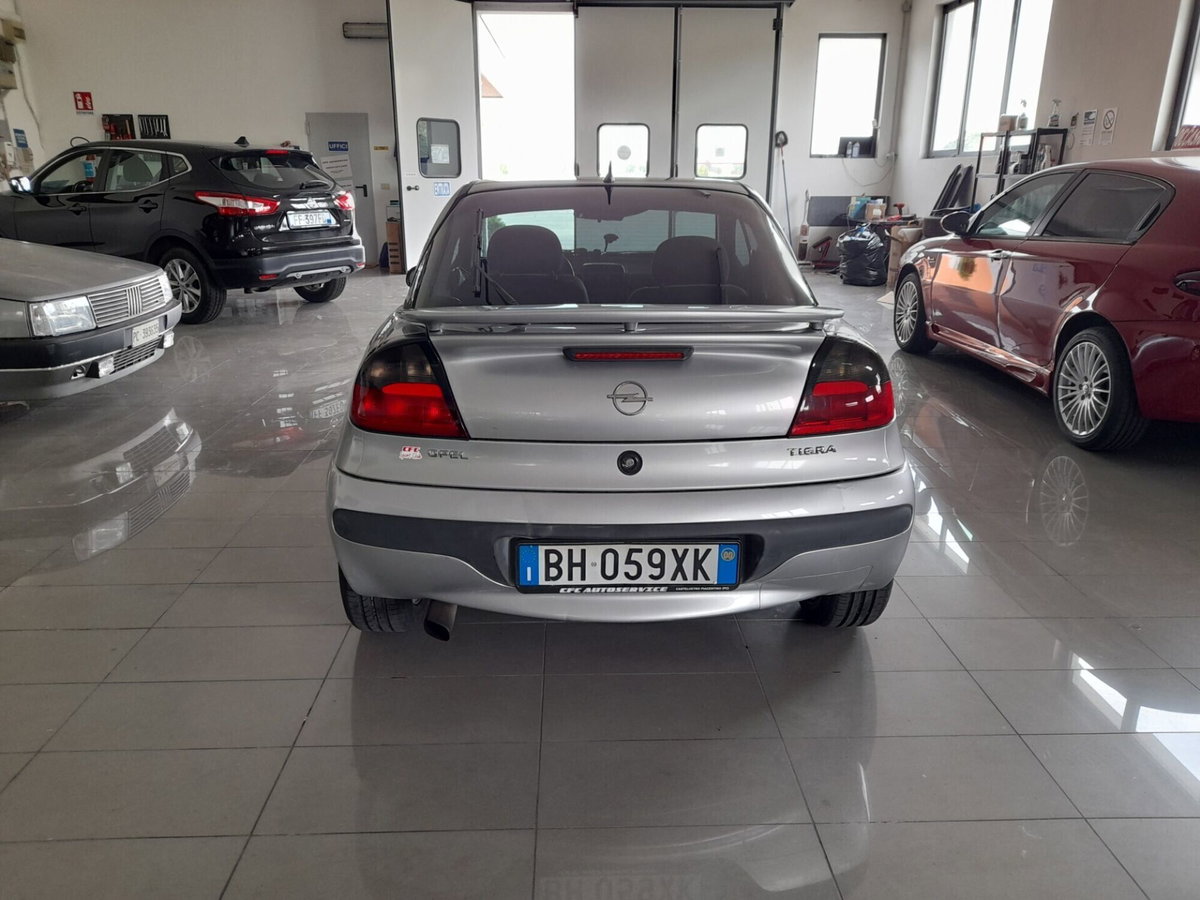 Opel Tigra 16V cat (11)