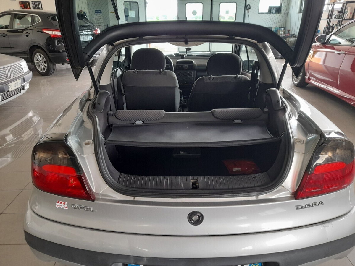 Opel Tigra 16V cat (9)