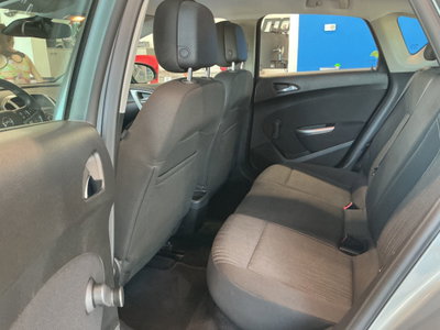 Opel Astra 1.7 CDTI 110CV 5 porte Cosmo (10)