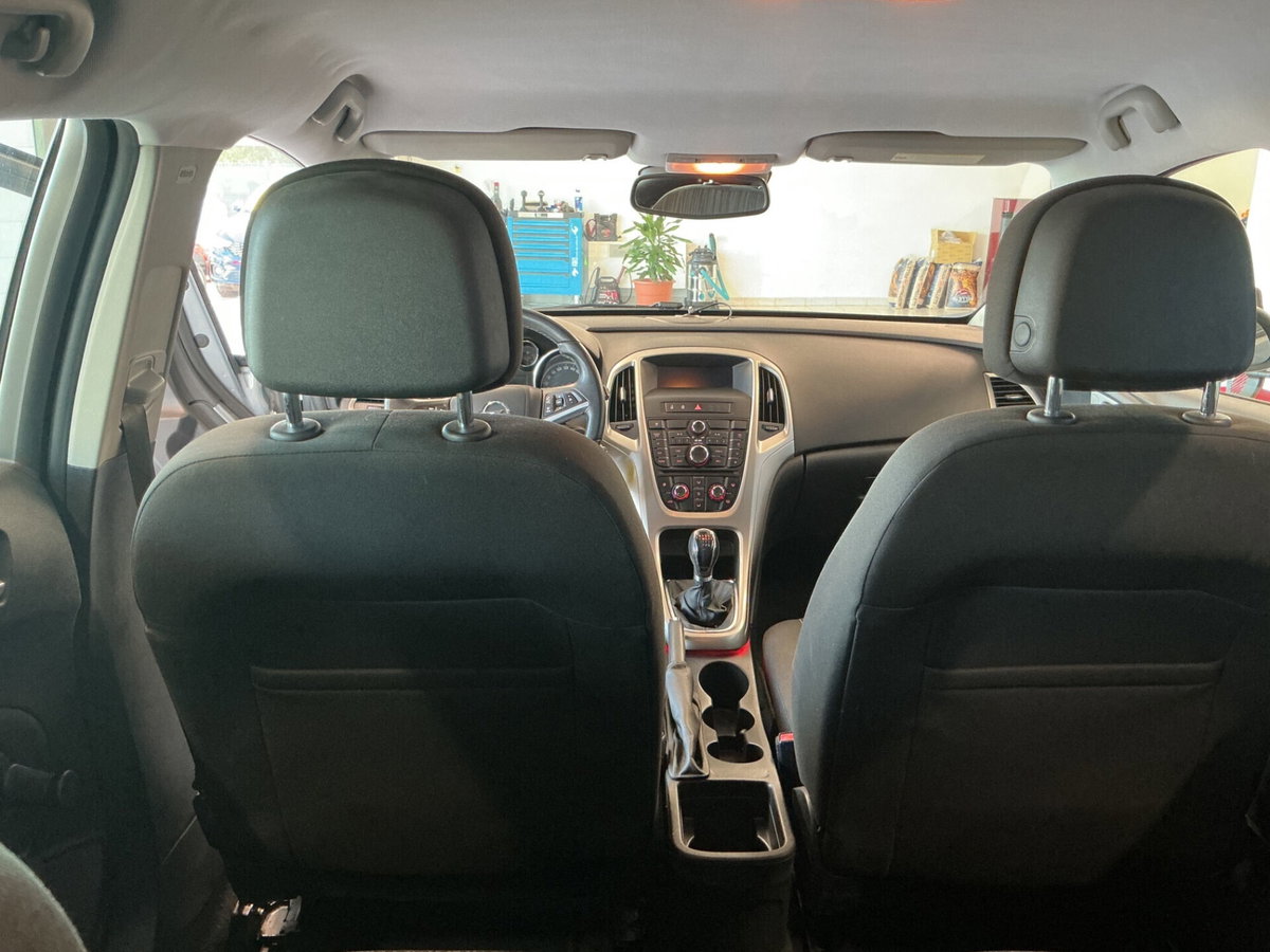 Opel Astra 1.7 CDTI 110CV 5 porte Cosmo (13)