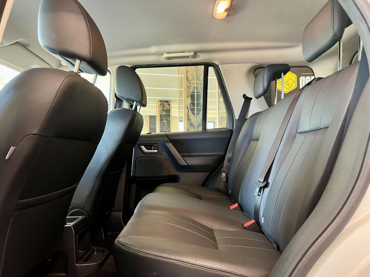 Land Rover Freelander 2.2 SD4 S.W. HSE (11)