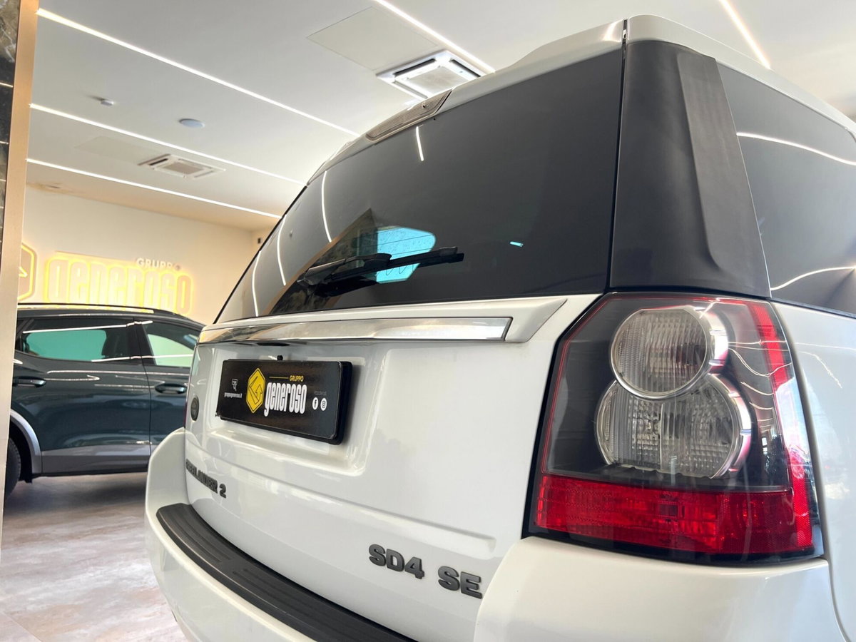 Land Rover Freelander 2.2 SD4 S.W. HSE (6)