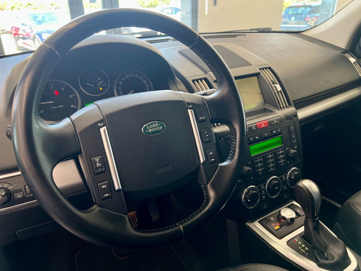 Land Rover Freelander 2.2 SD4 S.W. HSE (9)