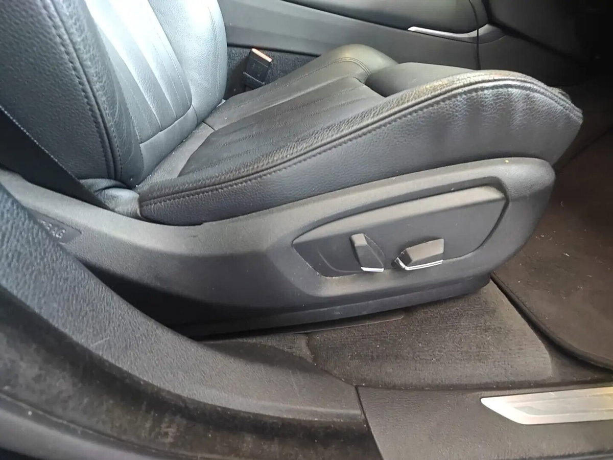 BMW X6 xDrive30d 249CV Msport (8)