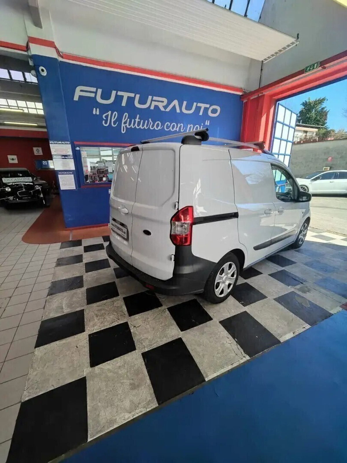 Ford Transit Courier 1.5 TDCi 95CV  Entry (6)