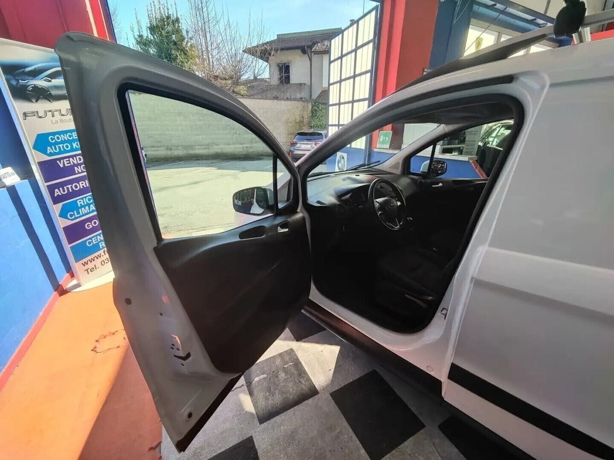 Ford Transit Courier 1.5 TDCi 95CV  Entry (8)