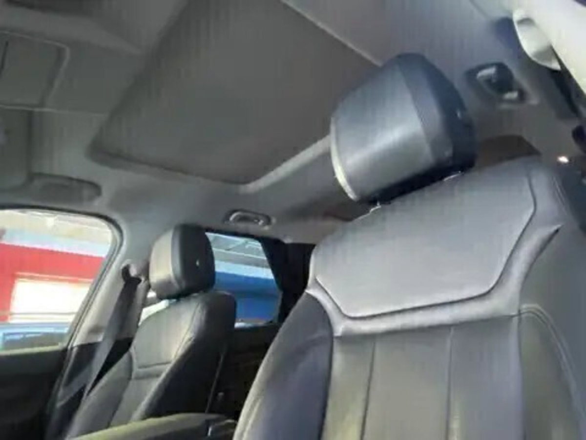 Land Rover Discovery 2.0 SD4 240 CV HSE Luxury (9)