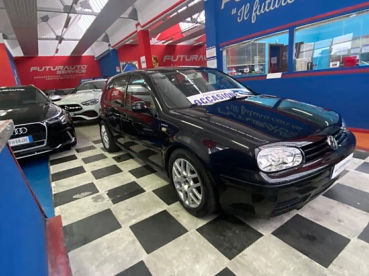 Volkswagen Golf 1.8 turbo 20V cat 3p. GTI (10)